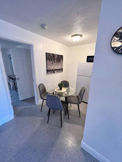 Cozy & Beautiful 1Bd Apartment W/Full Kitchen! 포트 로더데일 외부 사진