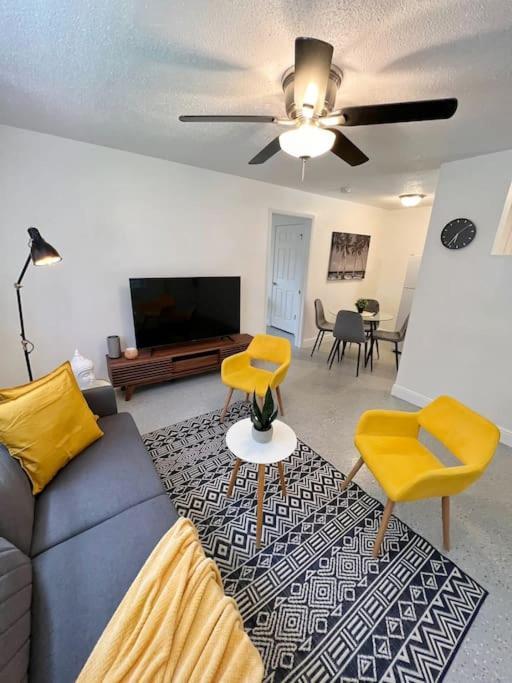 Cozy & Beautiful 1Bd Apartment W/Full Kitchen! 포트 로더데일 외부 사진