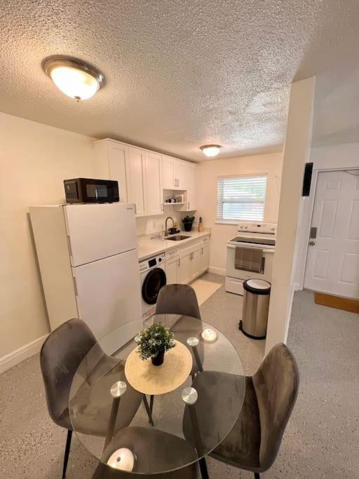 Cozy & Beautiful 1Bd Apartment W/Full Kitchen! 포트 로더데일 외부 사진